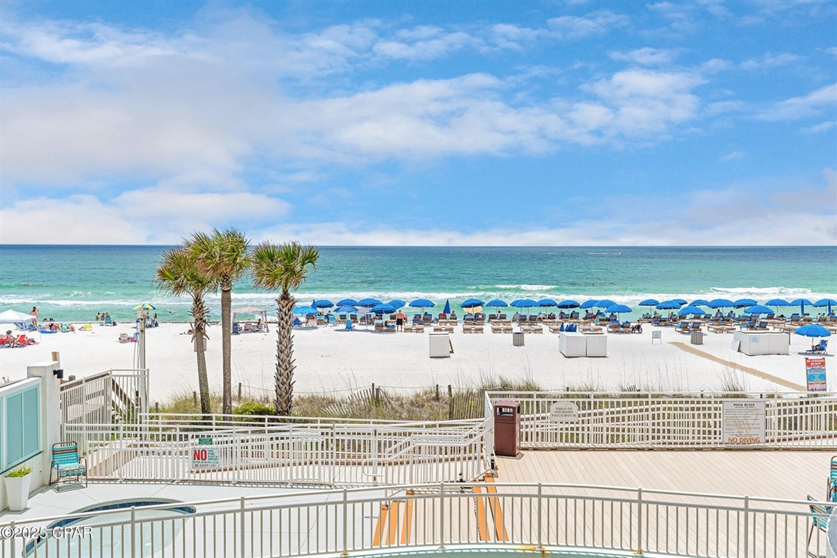 Large Gulf-Front Balcony