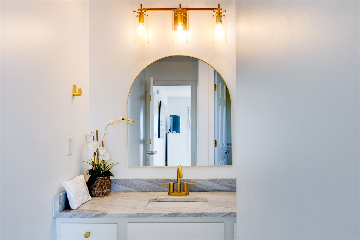 Main floor bathroom: clean, bright, and thoughtfully designed for comfort!