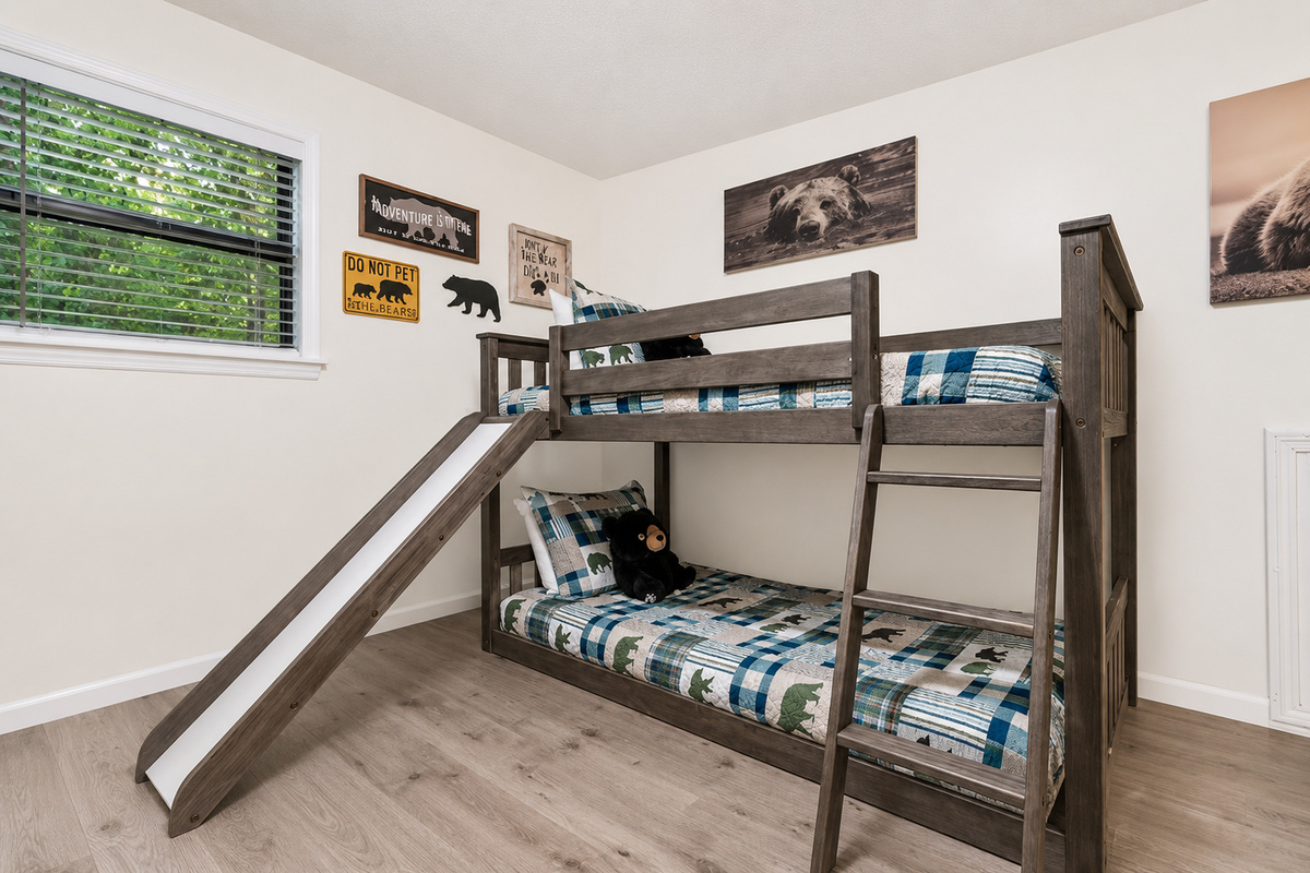 Twin Bunkbed Room Upstairs
