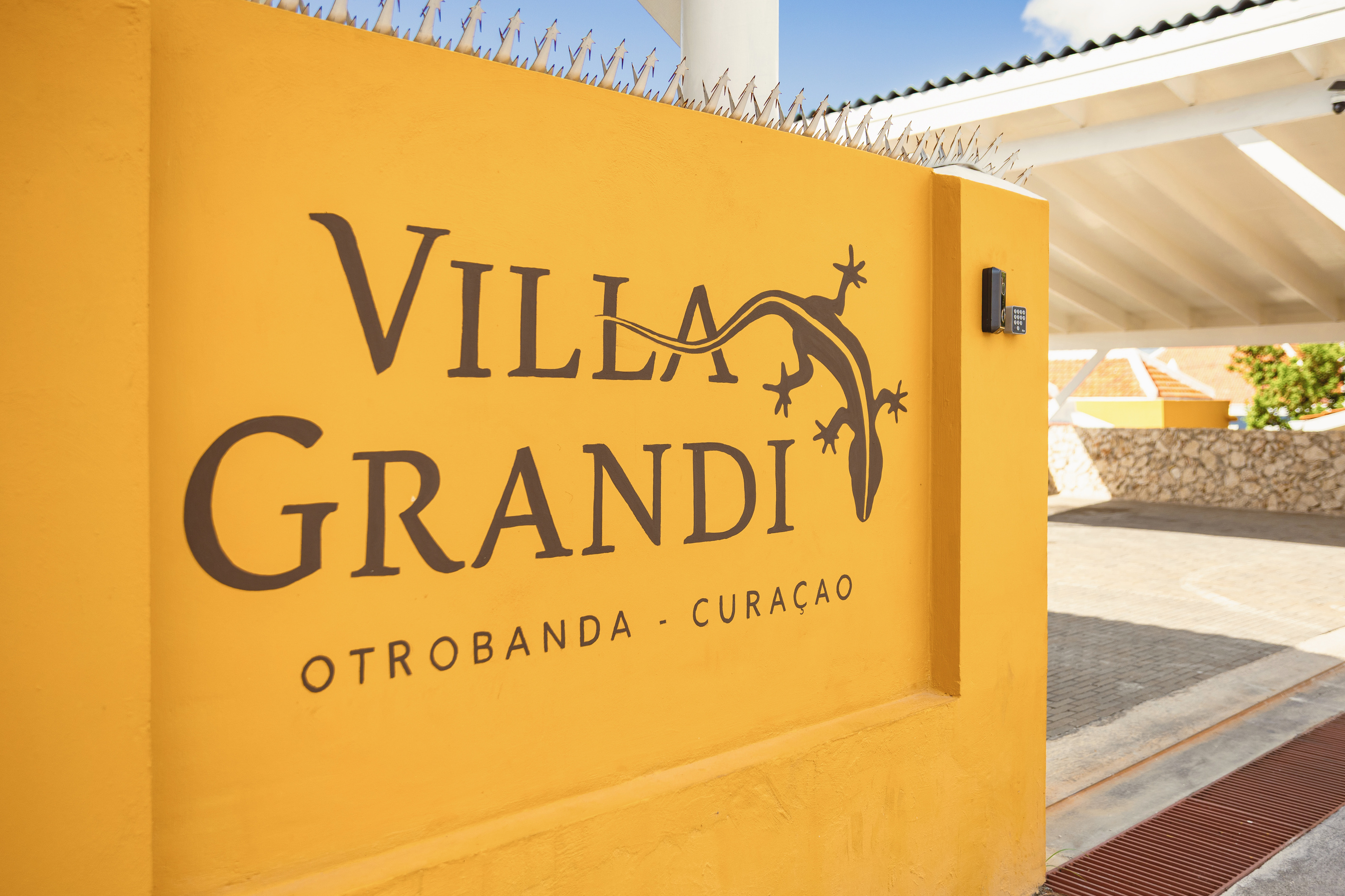 Villa Grandi Estate – Entrance