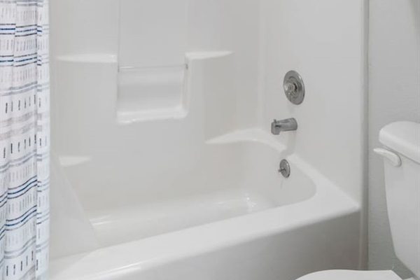 Tub/Shower combo 