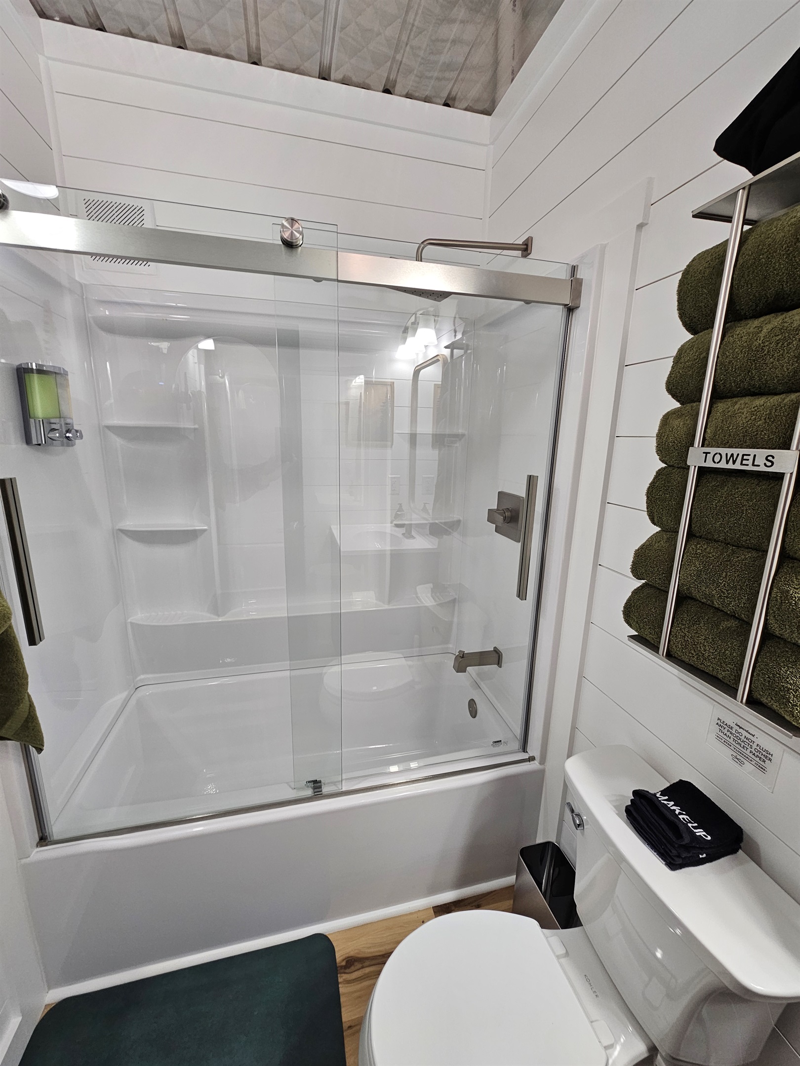 A bright, modern bath for unwinding after forest days