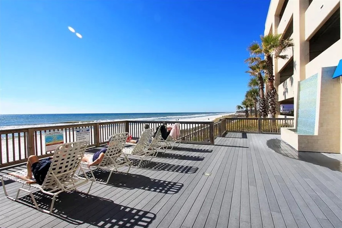 Palazzo Pool Deck