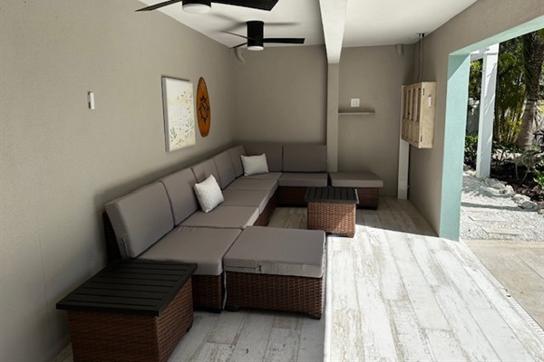 New Furniture in Lanai #2 w TV