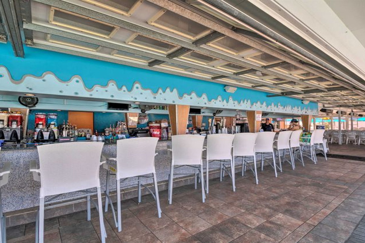 Poolside Bar
