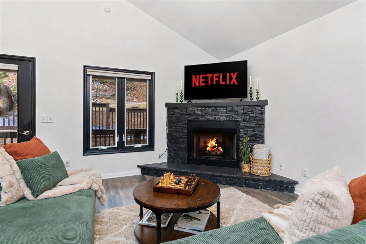 ✨ The perfect family setup ✨ Imagine relaxing upstairs in the living room, catching a movie or your favorite show 🎬🍿 while the kids are downstairs having a blast in the game room 🎲🎮. Everyone gets their own kind of fun!