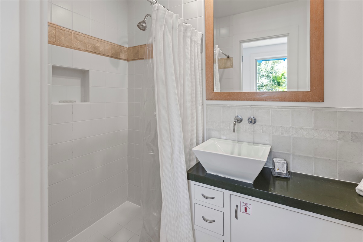 2nd Bathroom
