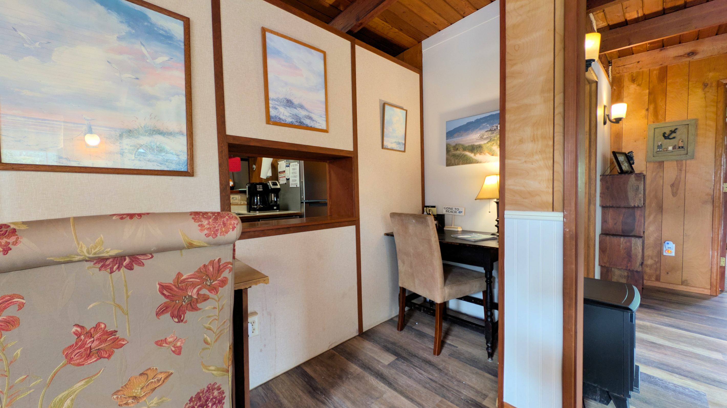 desk tucked into nook in dining room