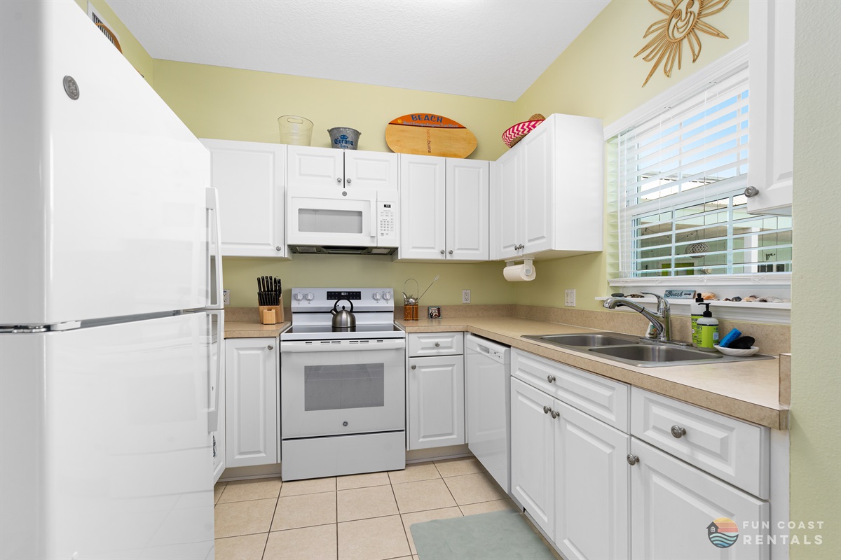 Fully Equipped Kitchen!