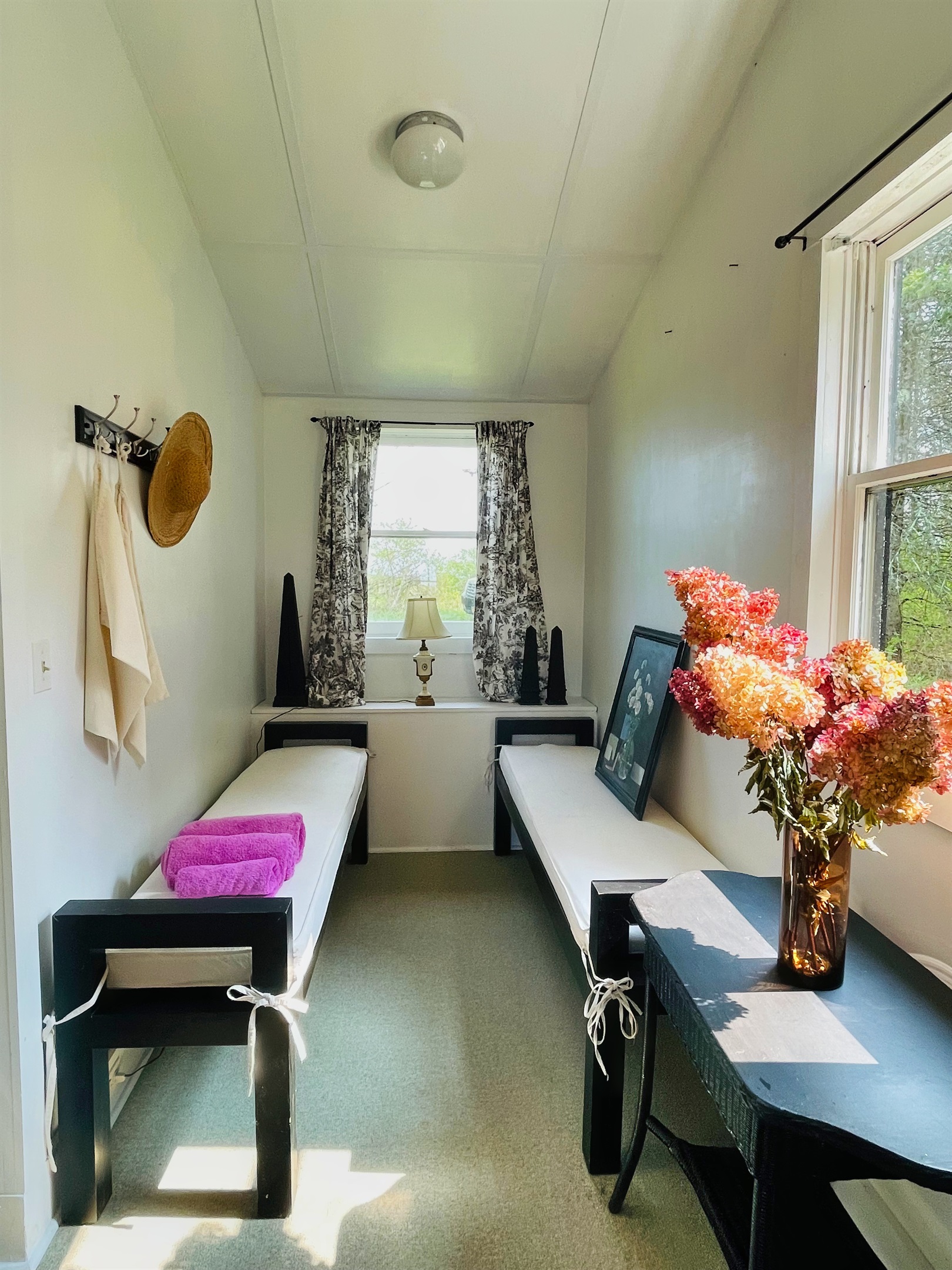 Hawk Field Pool House separate sitting area, perfect to snuggle up with a book.