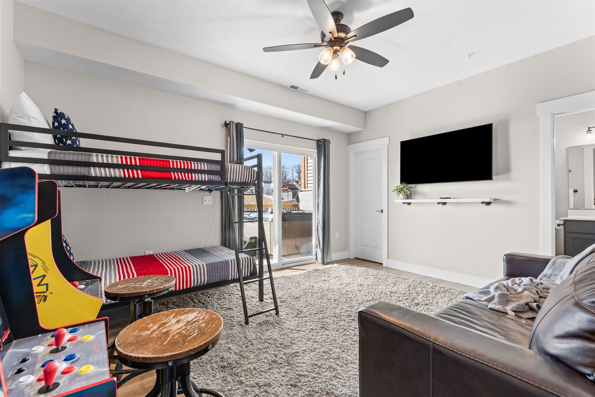 Bunk/Game Room 