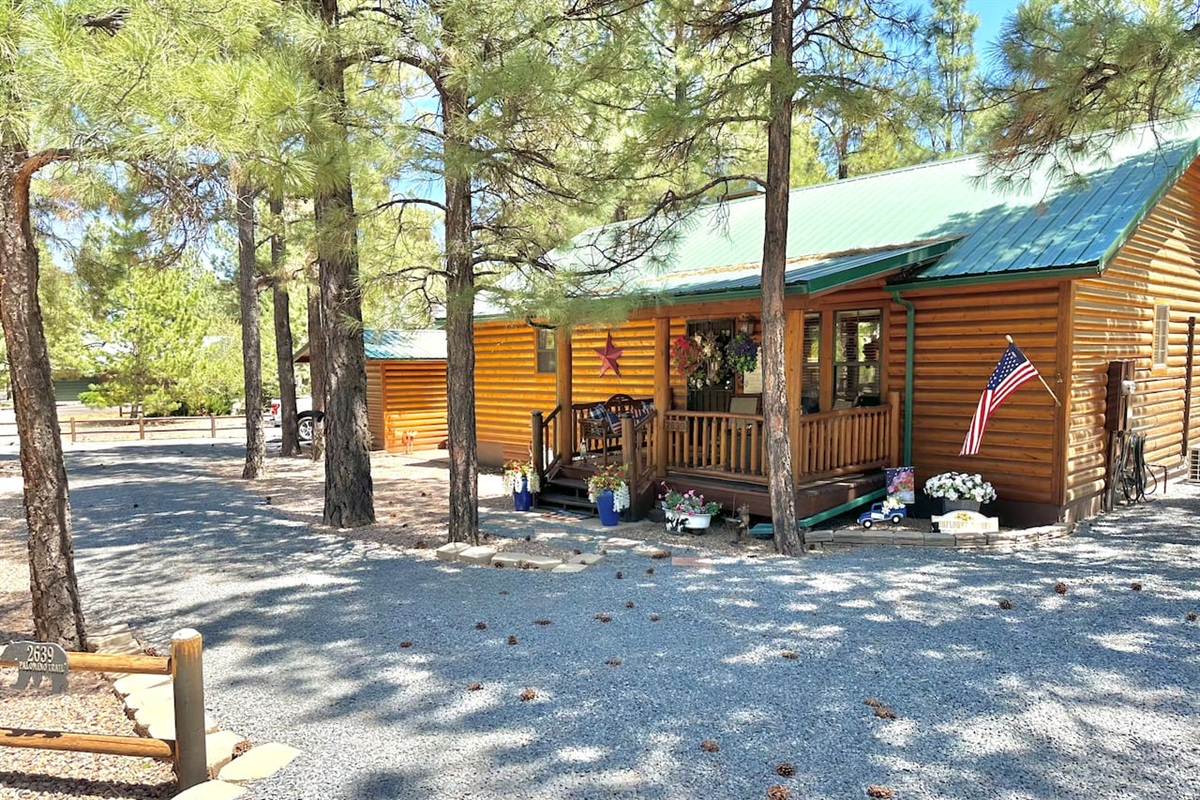 Circular driveway for easy parking!