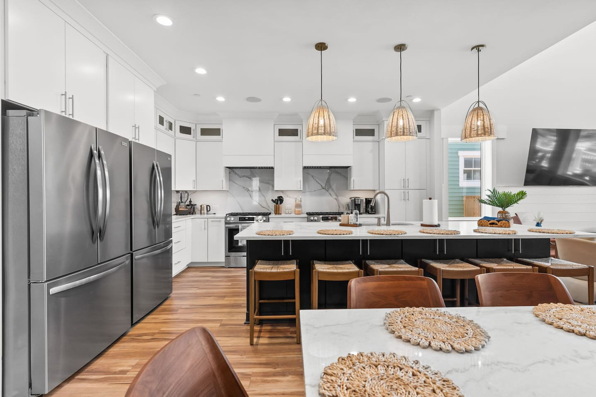 Beautifully designed for both entertaining and everyday comfort, the kitchen and dining area blends modern style with thoughtful functionality - creating the perfect setting for everything from morning coffee to celebratory dinners.