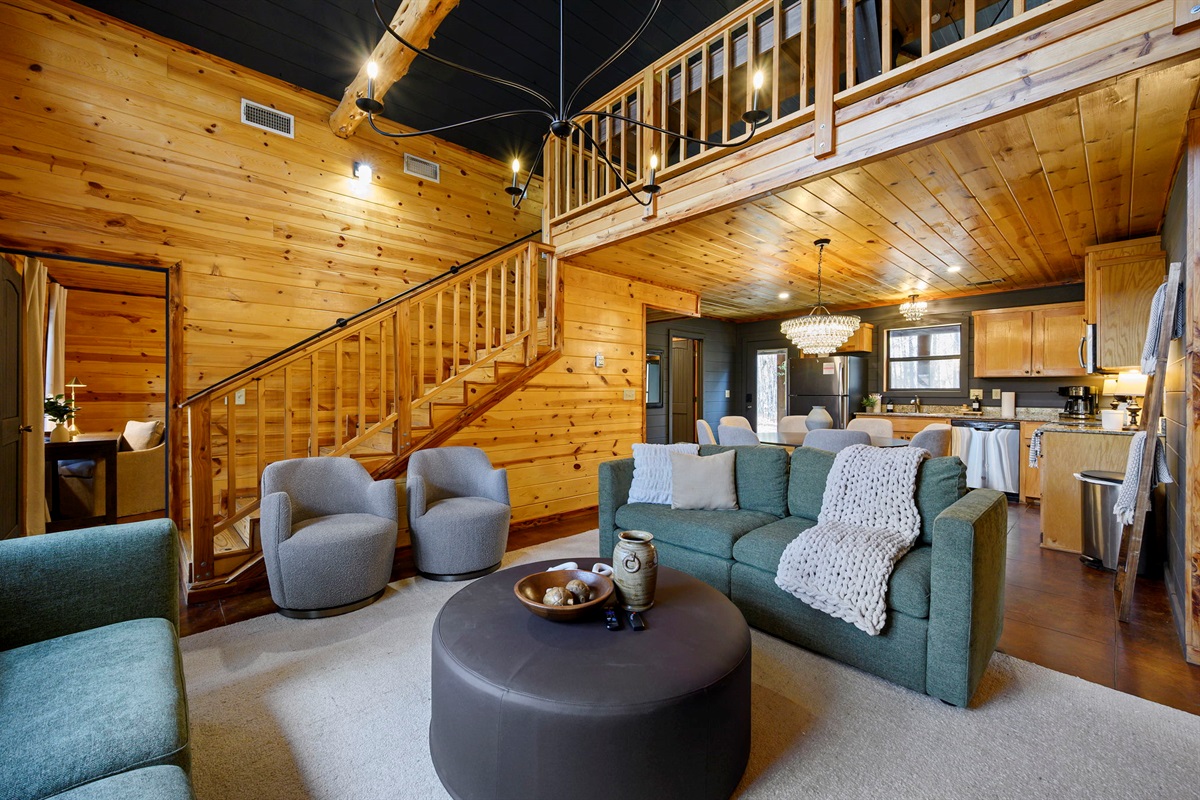 Indoor Living Retreat:
Step inside to wood-accent warmth and cushy seating — the perfect blend of rustic charm and relaxed luxury. 💫