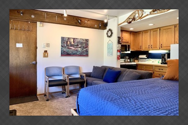 Livingroom area.