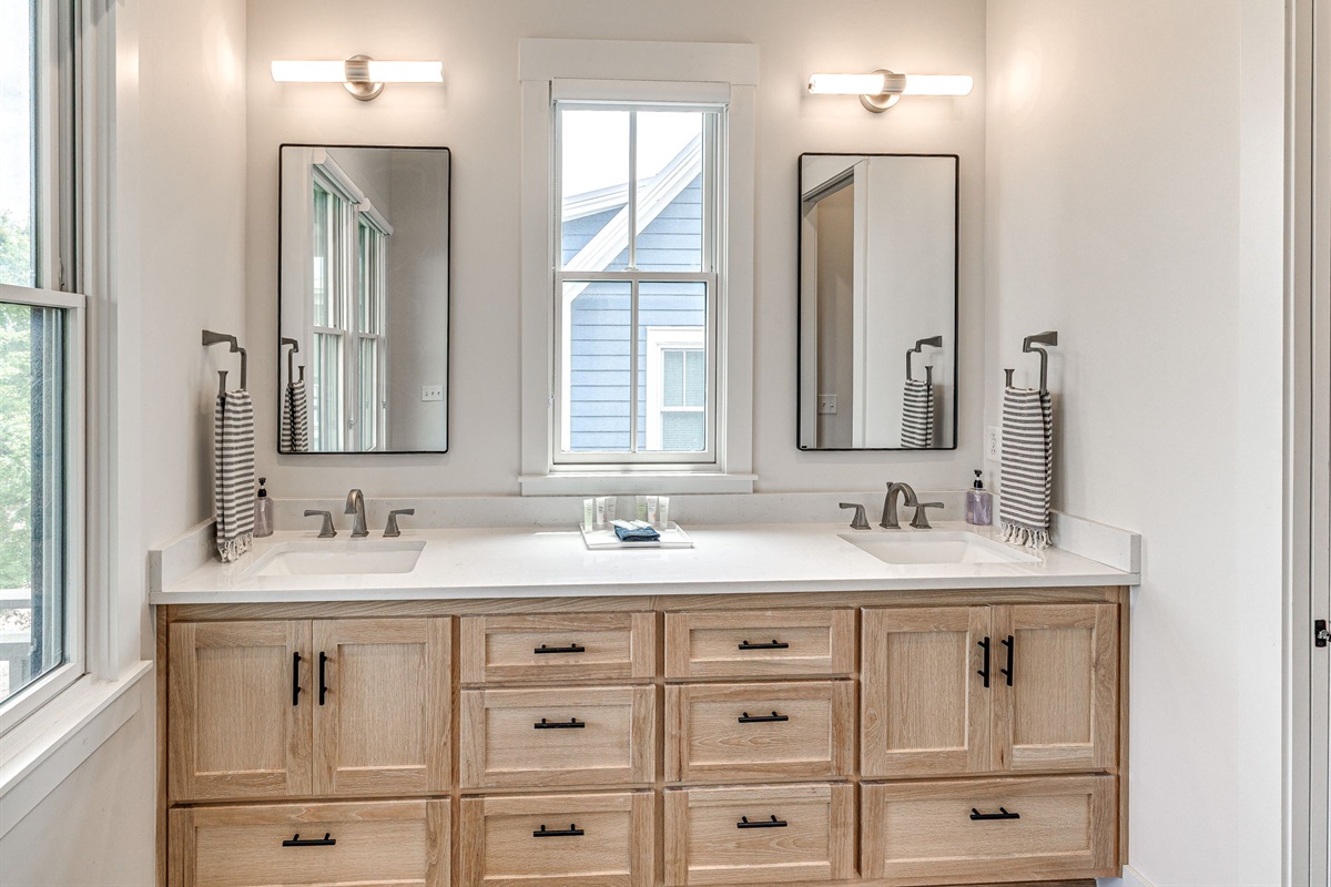 Second Primary Bathroom