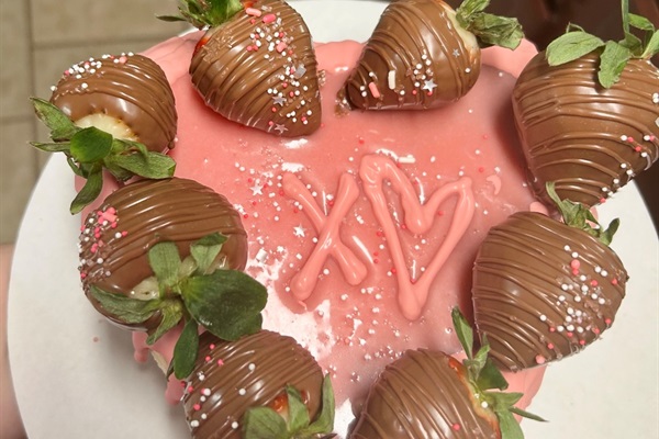 Romantic Heart Shape Cheesecake Package (Starting at $160)