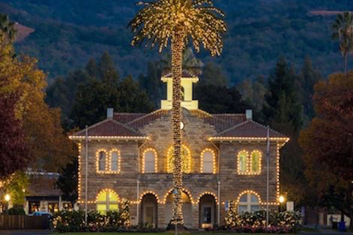 The Sonoma Plaza's City Hall decorated for the holidays.