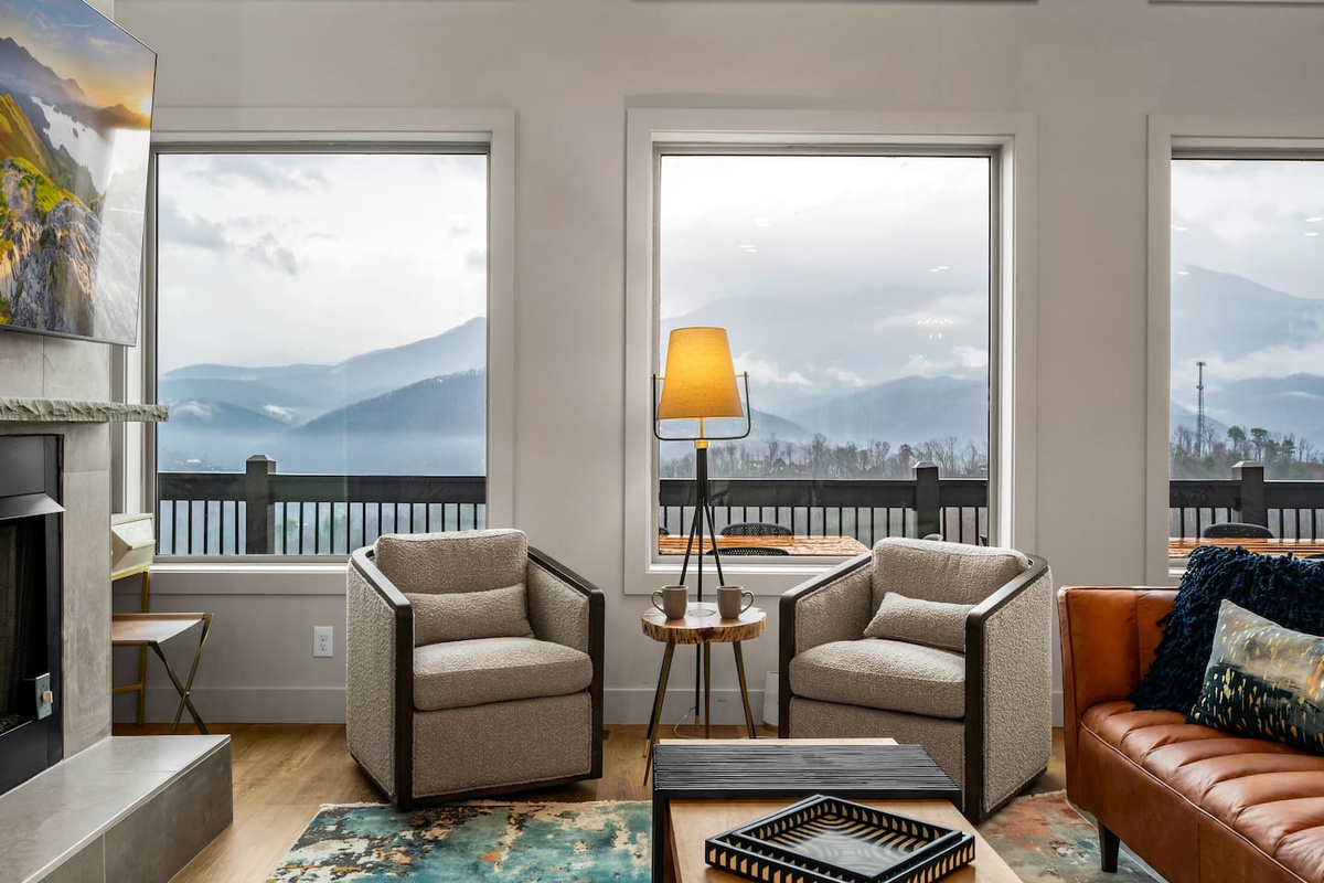 Entry Level - Living Room