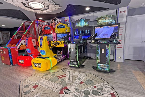 Arcade Games - ULTRA FIREPOWER-ALIENS Exterminator-Out Run Race Cars-Hoop Dreams Basketball (All FREE To Play!)