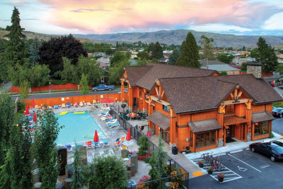 Resort-Style Living on the Shores of Lake Chelan