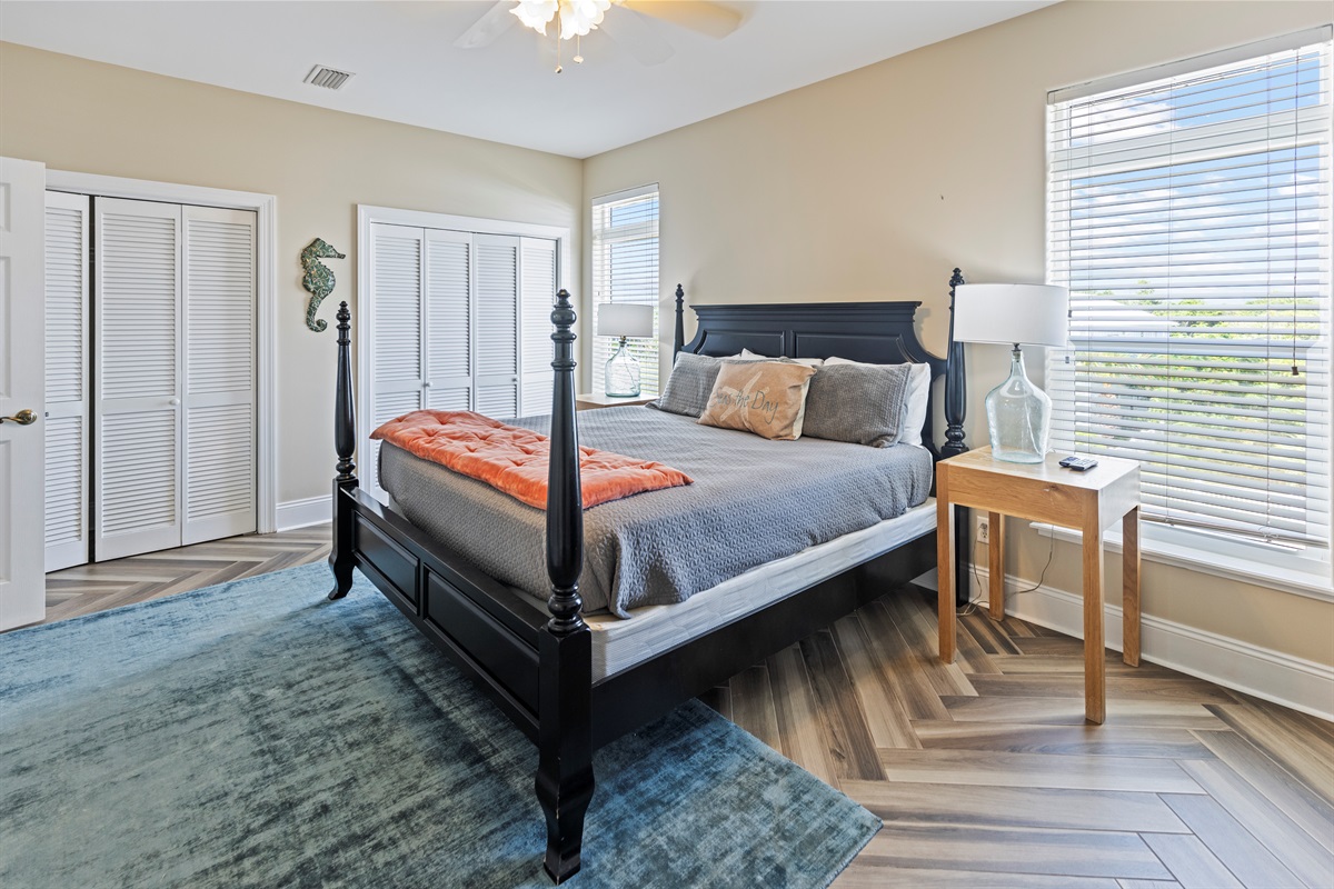 4th Bedroom (3rd Floor)