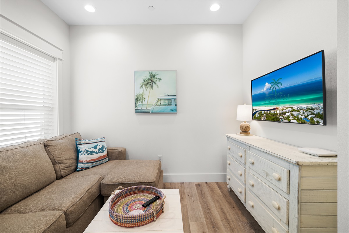 2nd Floor Bunk Room includes a sofa and smart tv
