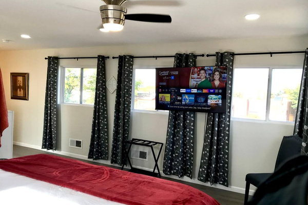 55” 4k Smart TV. Netflix included, or you can sign into your own subscription accounts and catch up on your binge watching! 

