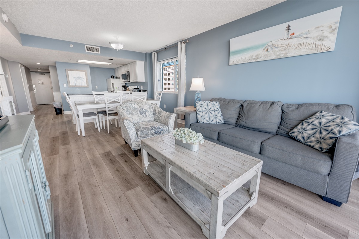 Amazing Living Room with Stunning Views🌊☀️