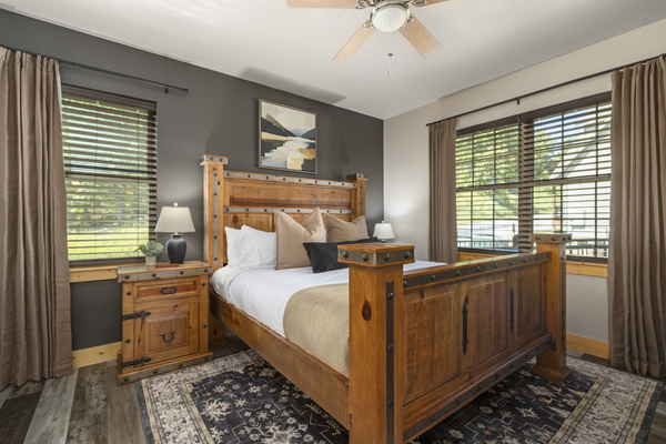 Silver Dollar Bedroom/main level