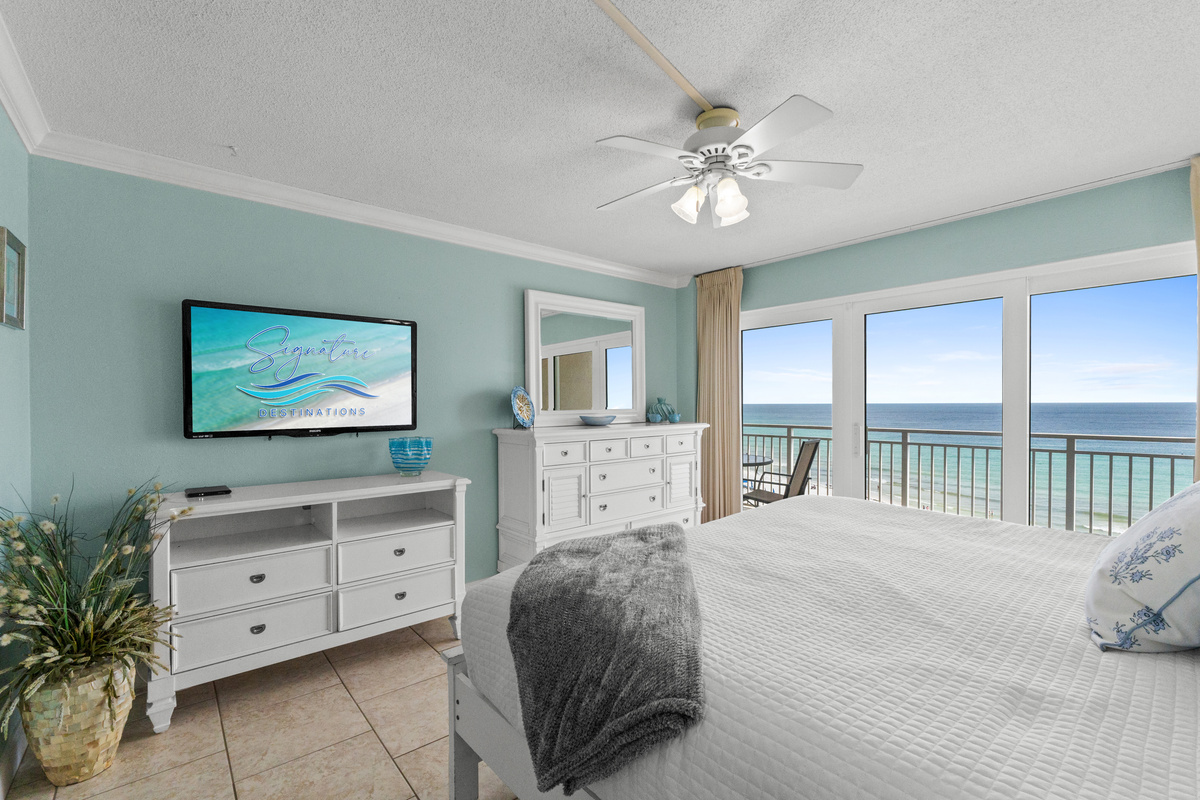 Living Room with Beach View and Queen Sleeper Sofa