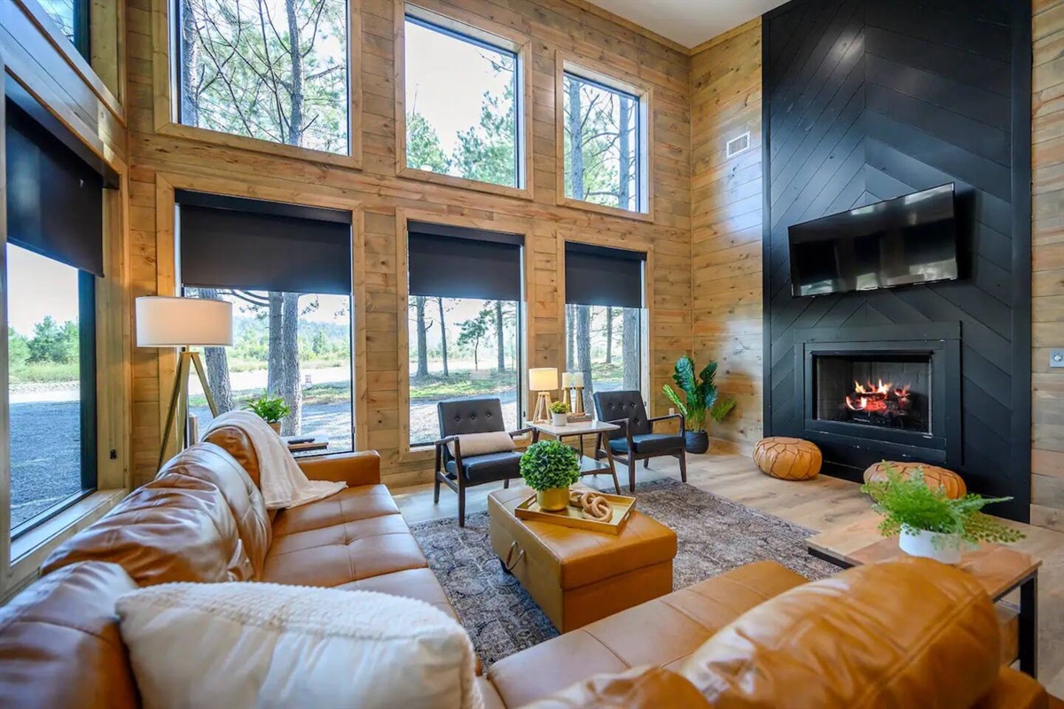 This cabin was such a dream. Everything was so clean, homey and super cozy. The kitchen has every appliance we could ever need, which was a huge plus because we cooked almost every meal. The jacuzzi was easy to operate and one of our favorite amenities. 