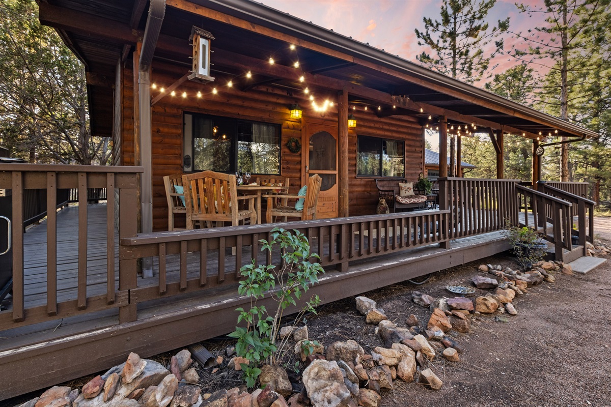 Welcome to Crooked Pine Lodge