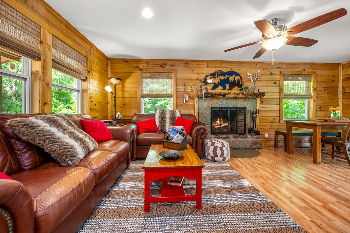 Main area of the cabin