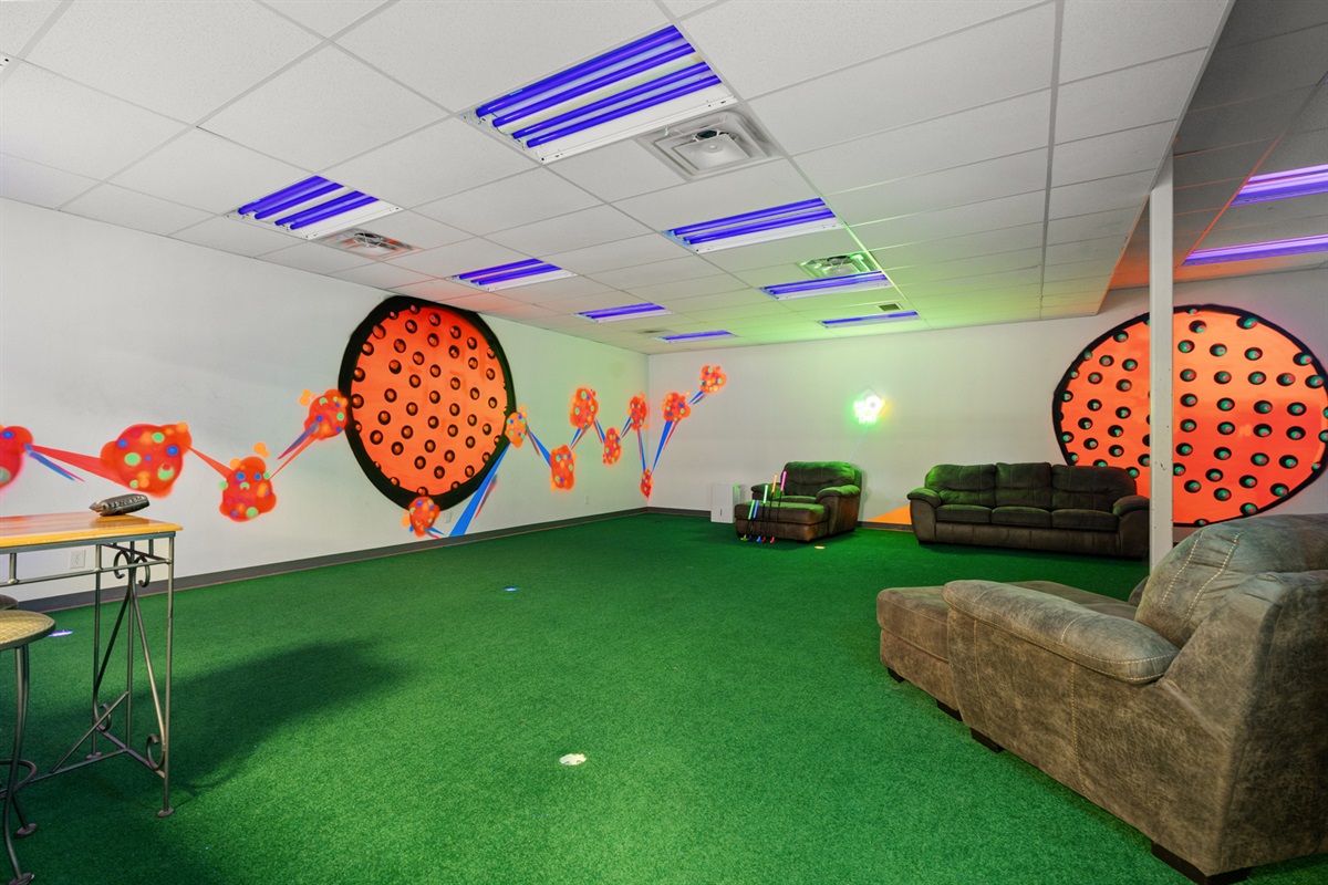 Indoor Glow Golf