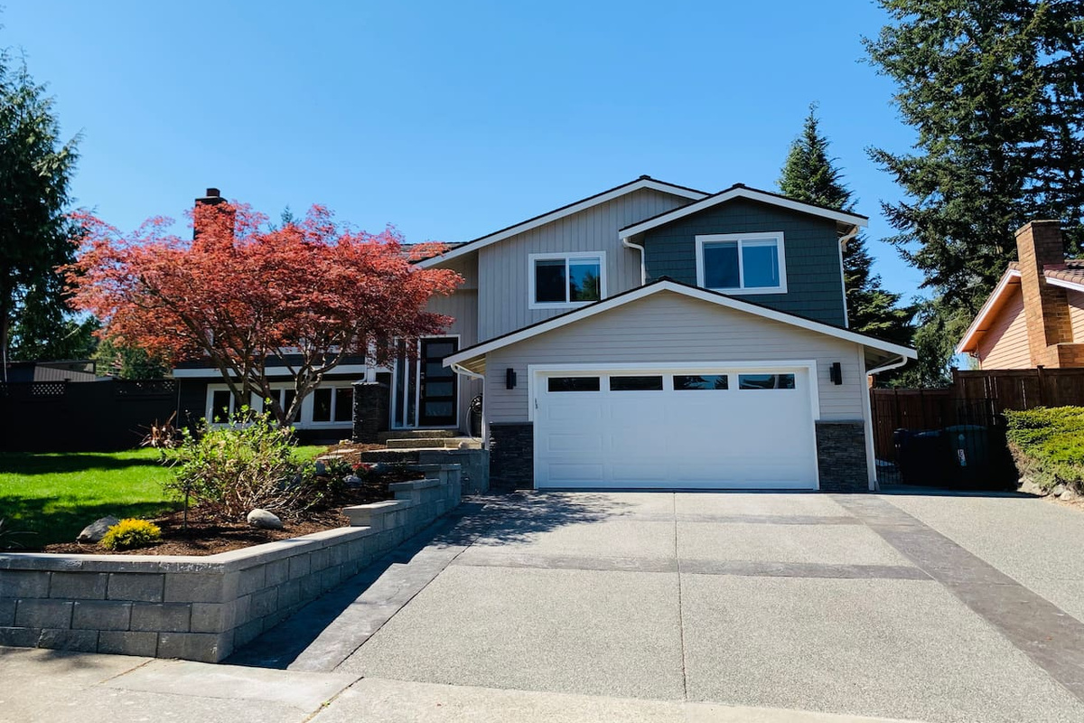 Front View of Edmonds Villa.