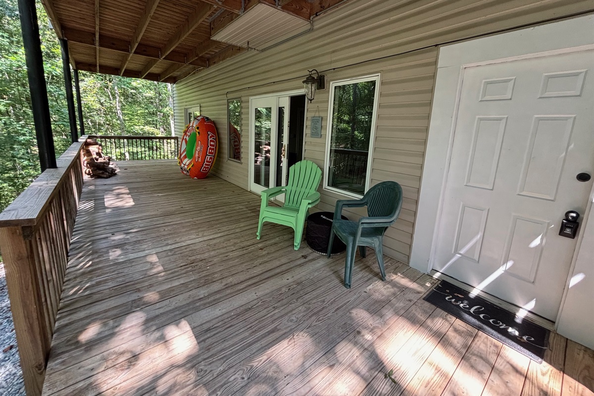 Bottom Porch with Boating Tube