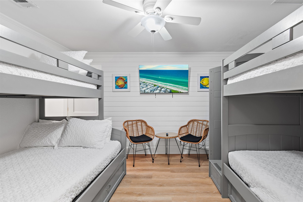 BUNK ROOM (Level 1): One Twin over Full Bunk Bed + One Twin over Twin Bunk Bed, Smart TV, Multi-Game Arcade, Smart TV, En Suite Half Bathroom + Full Bathroom in the hallway (Sleeps 4)