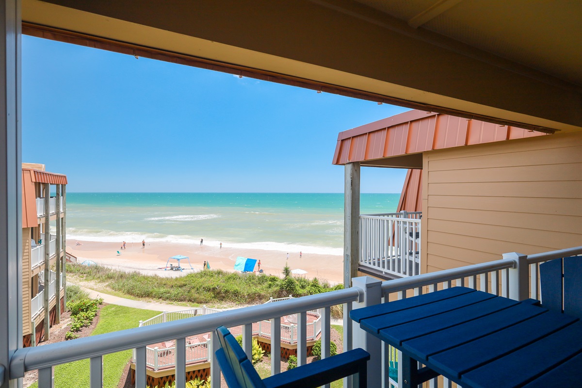 Relax on the balcony!