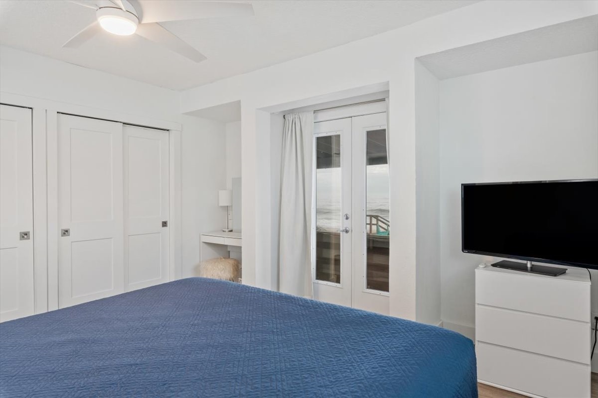 Oceanfront Bedroom 2