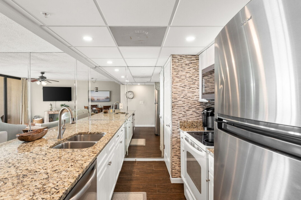 Fully equipped kitchen