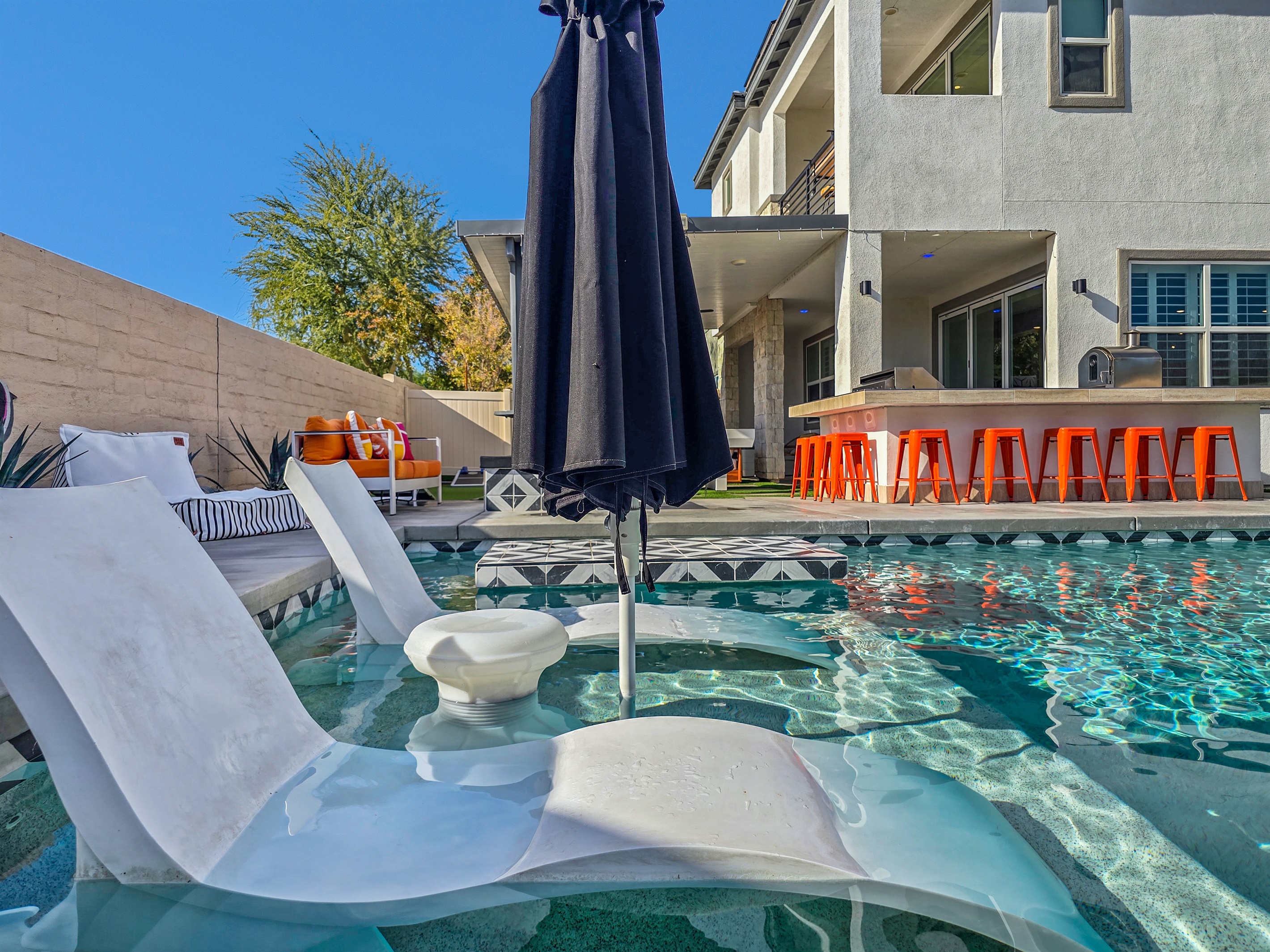 Your sunny desert getaway awaits!