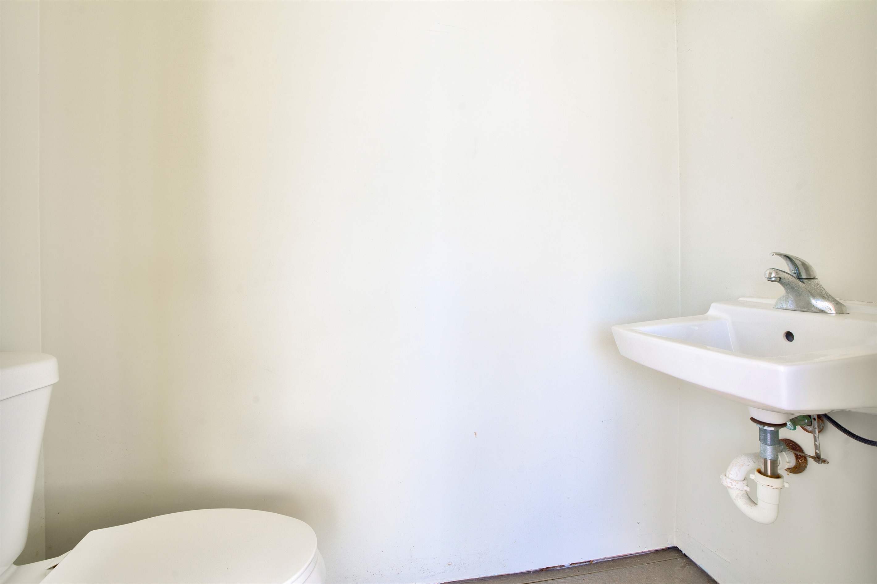 Get an outdoor bathroom in the cabana so you don't have to go all the way inside when hanging out in the pool or cleaning the days fish at the dock.