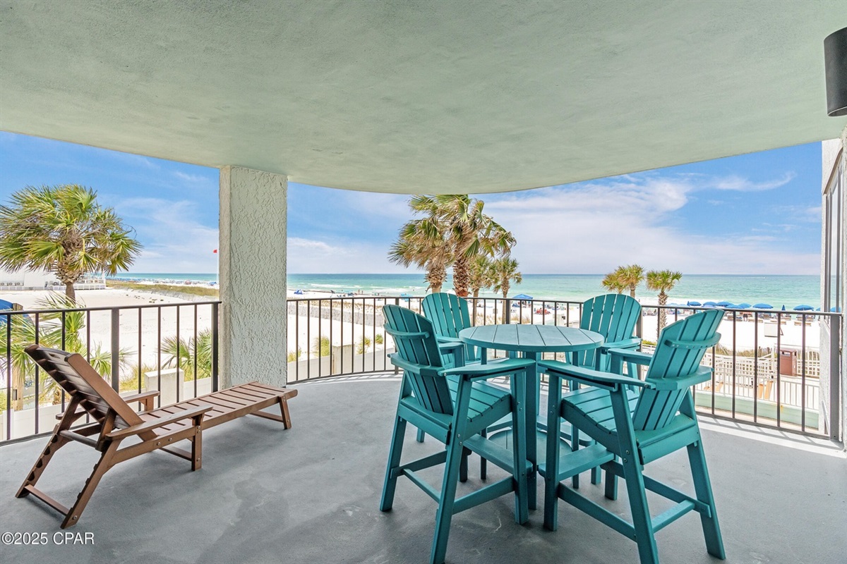 Large Gulf-Front Balcony