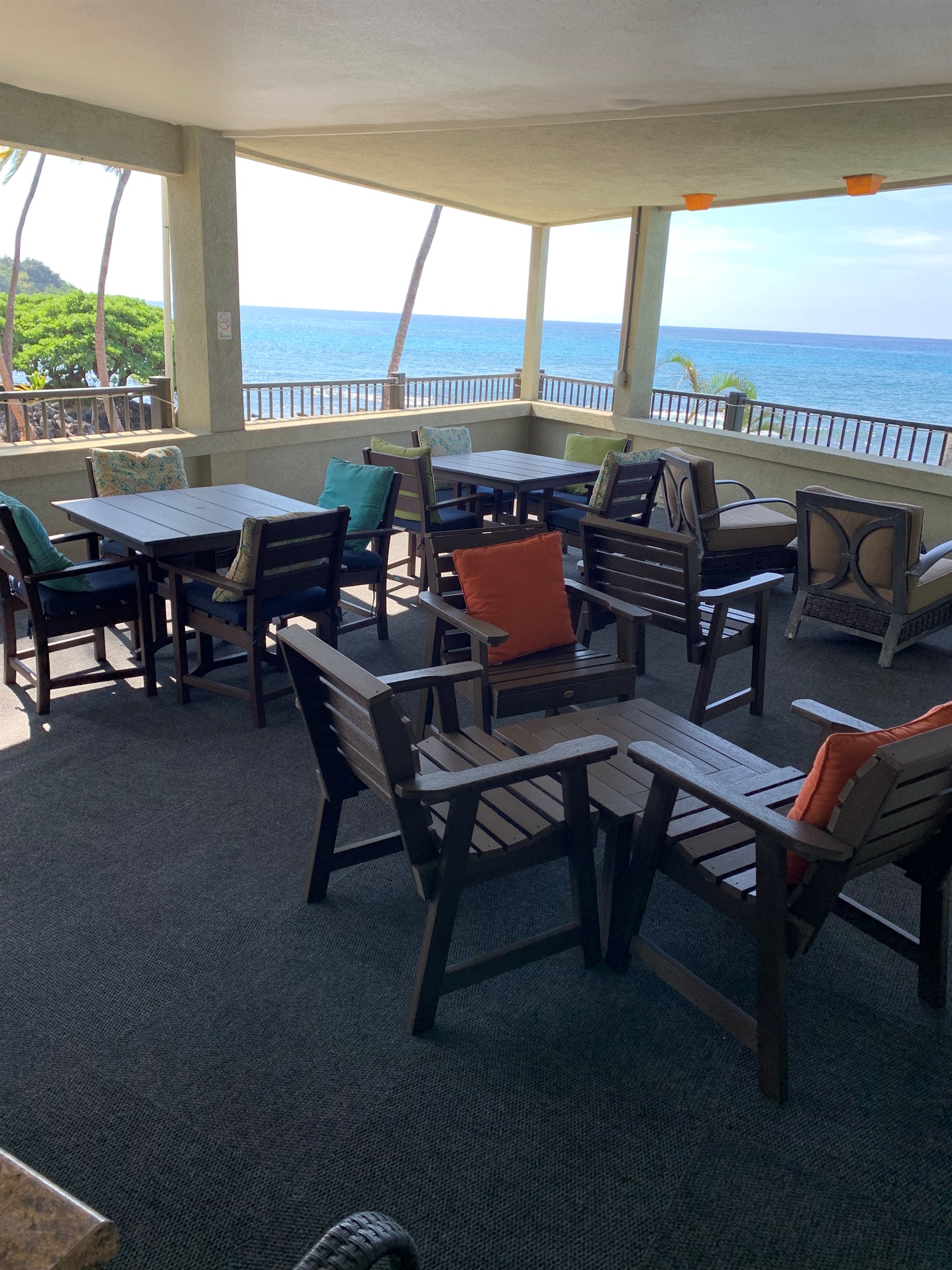 Open veranda nextdoor