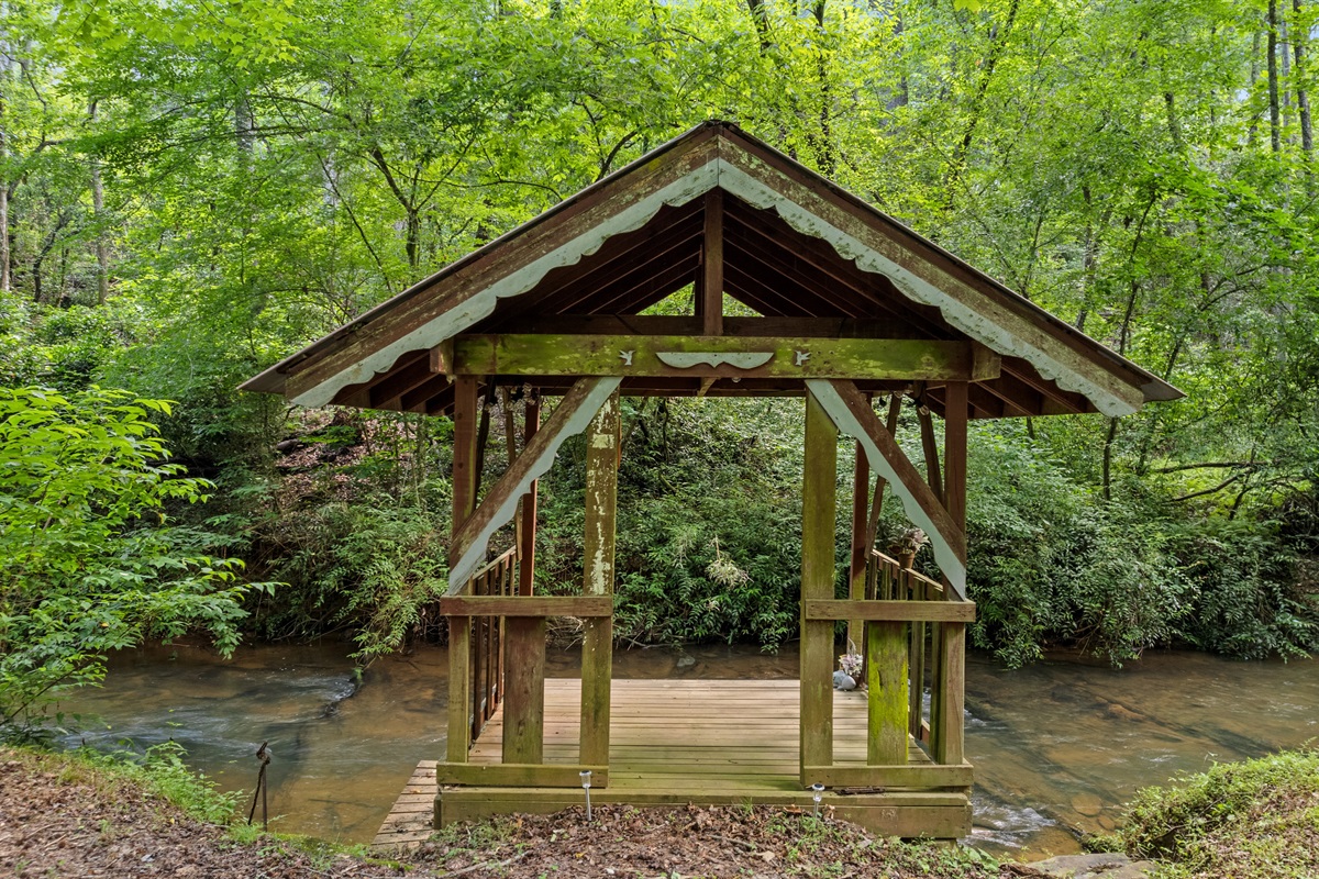 Fishing dock - be prepared to catch fish!