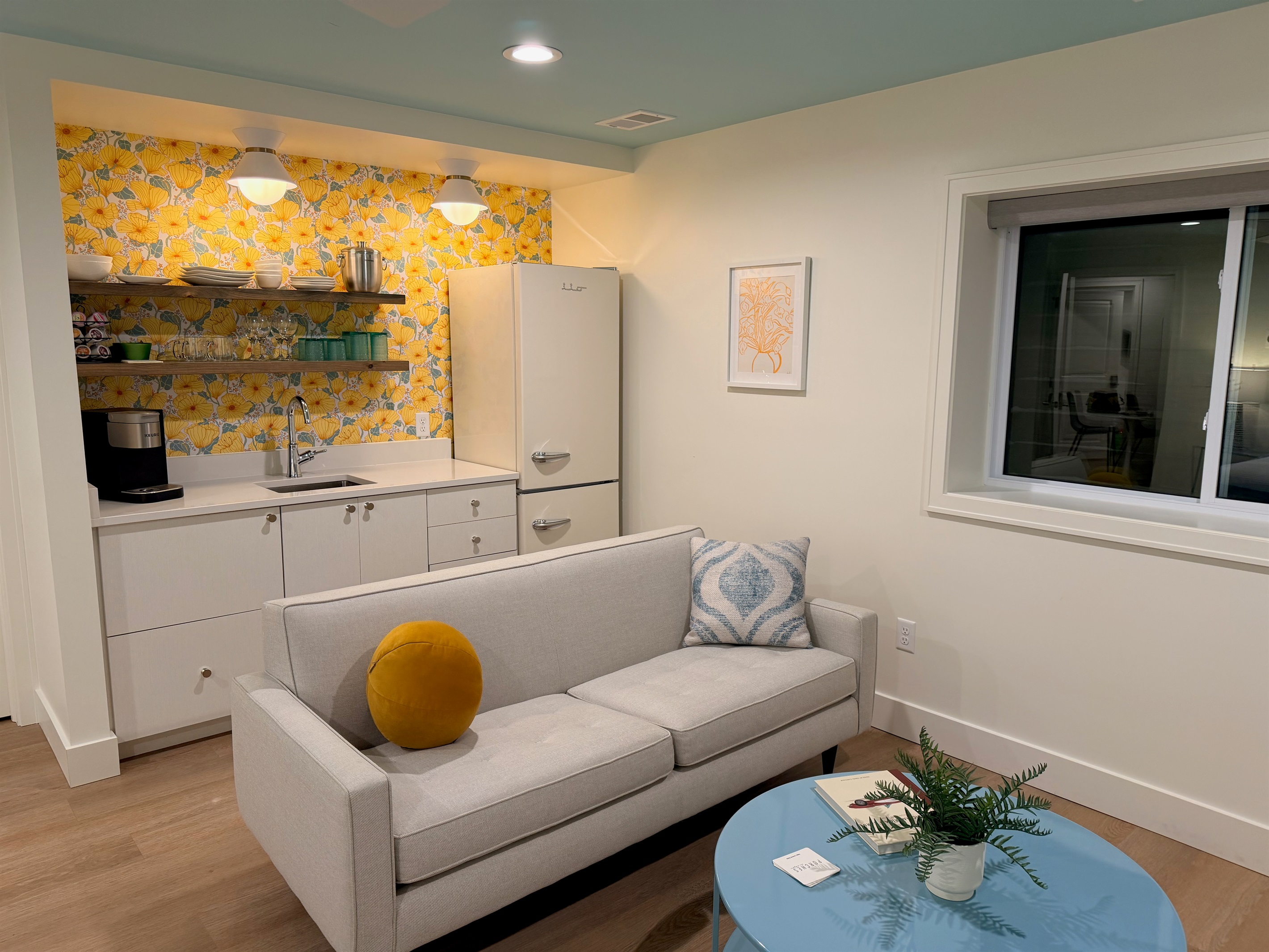 Living Area and Kitchinette