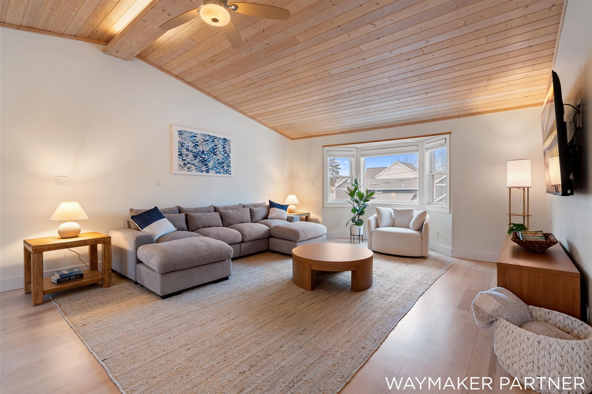 Bright spacious lofted family room on 2nd floor