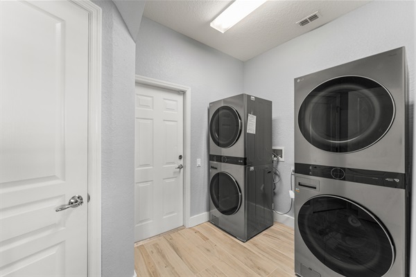 Double pair of washer & dryer