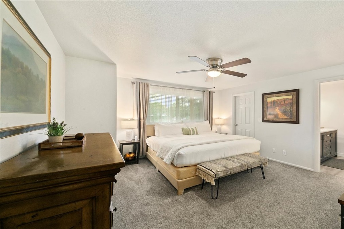 Upstairs Primary King Bedroom